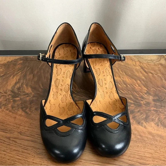 Chie Mihara Sainte Black Leather Heel, New in Box - Picture 5 of 7